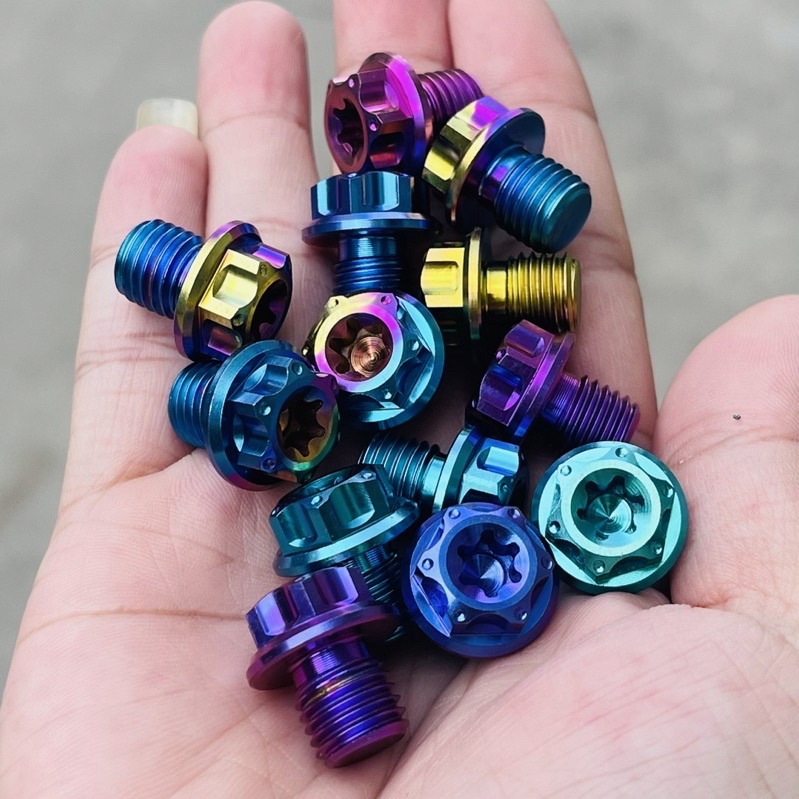 Ốc TITAN chân kính đầu salaya hàng cao cấp siêu đẹp ren thuận cho Honda Suzuki