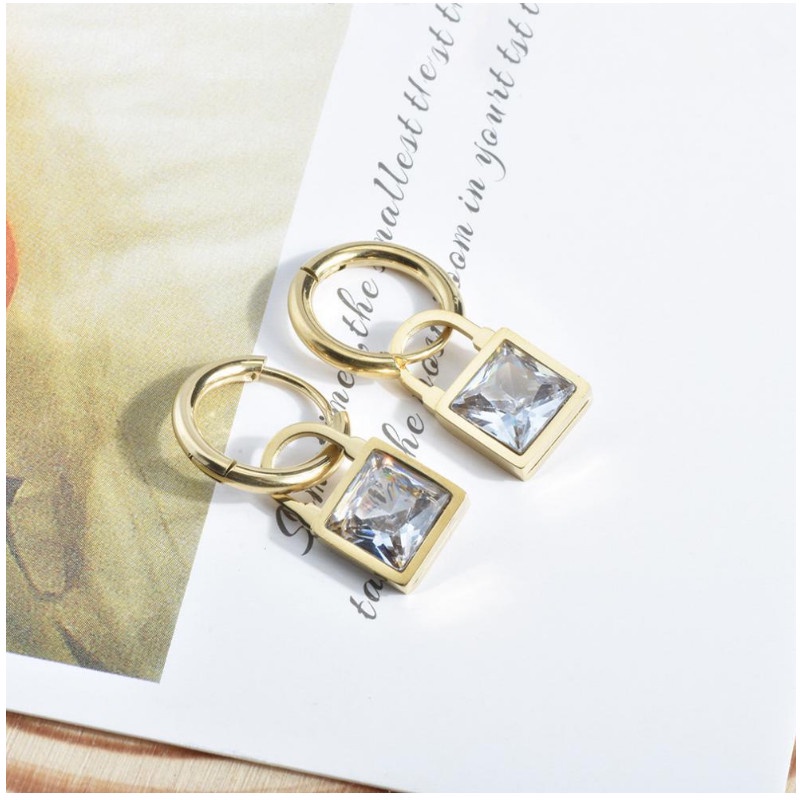 Bông Tai Titan Ko Han Rỉ Khoen Tròn Tòn Ten Đá Nhân Tạo Hình Vuông TT 4060