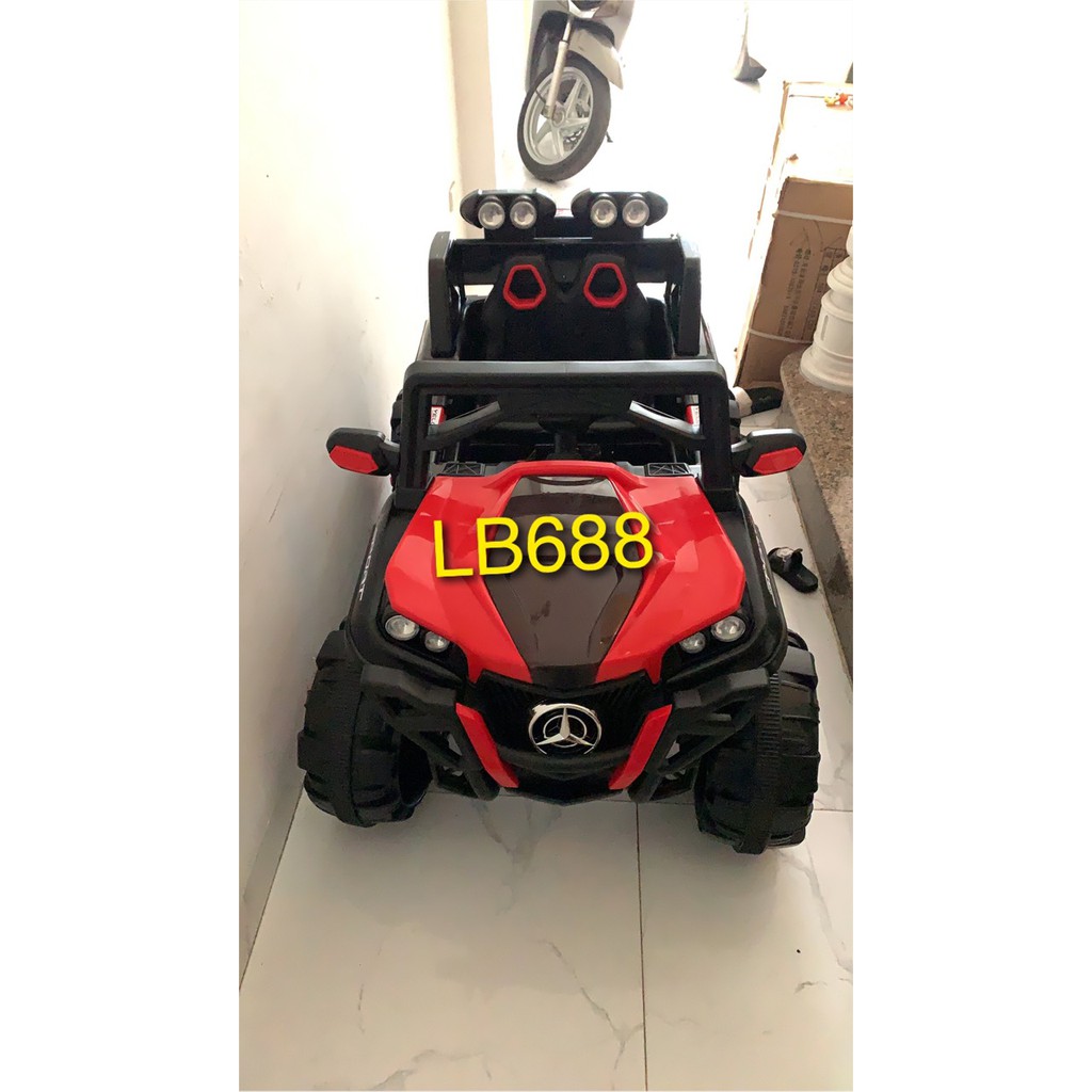 MERCEDES LB 688 - 4 động cơ khỏe .tải trọng đến 50kg.