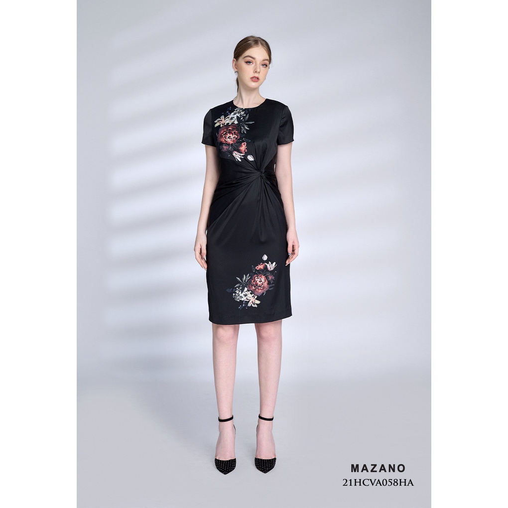 Váy nền đen họa tiết giúm eo MAZANO MS 21HCVA058HA chất liệu vải Hàn thích hợp mặc đi làm, đi chơi