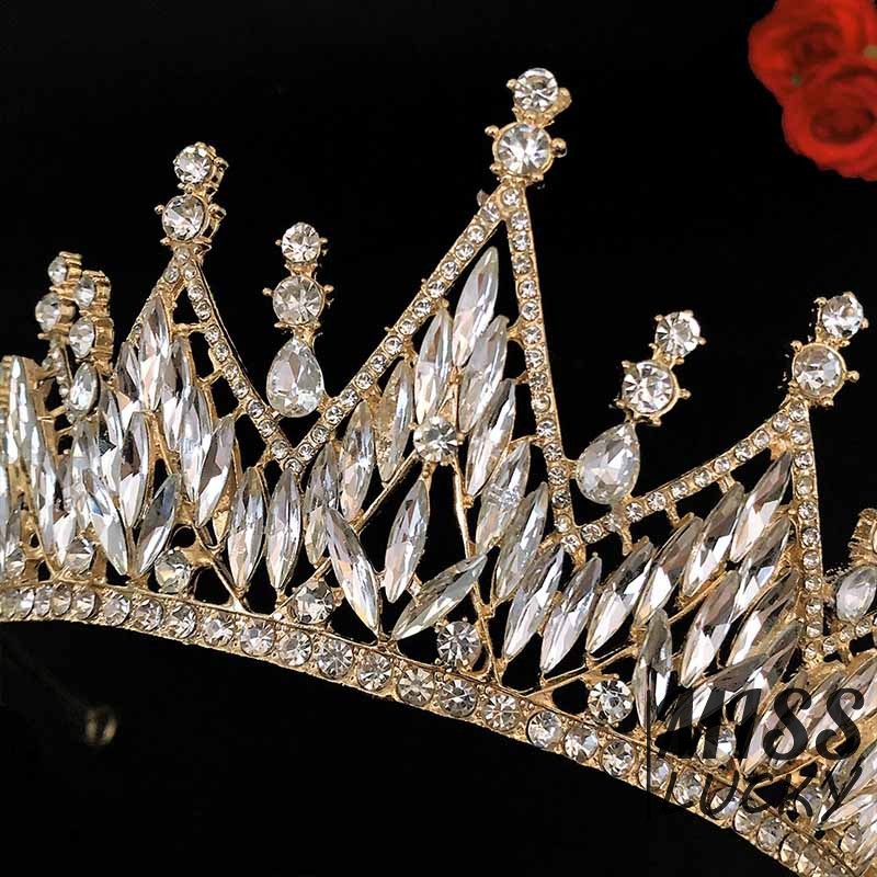 Vương miện và bông tai cô dâu đính đá sang trọng ấn tượng