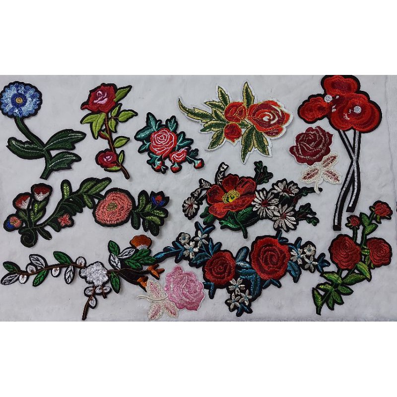 Hình hoa may và ủi trang trí .