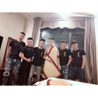 Áo phông đính đá hot
