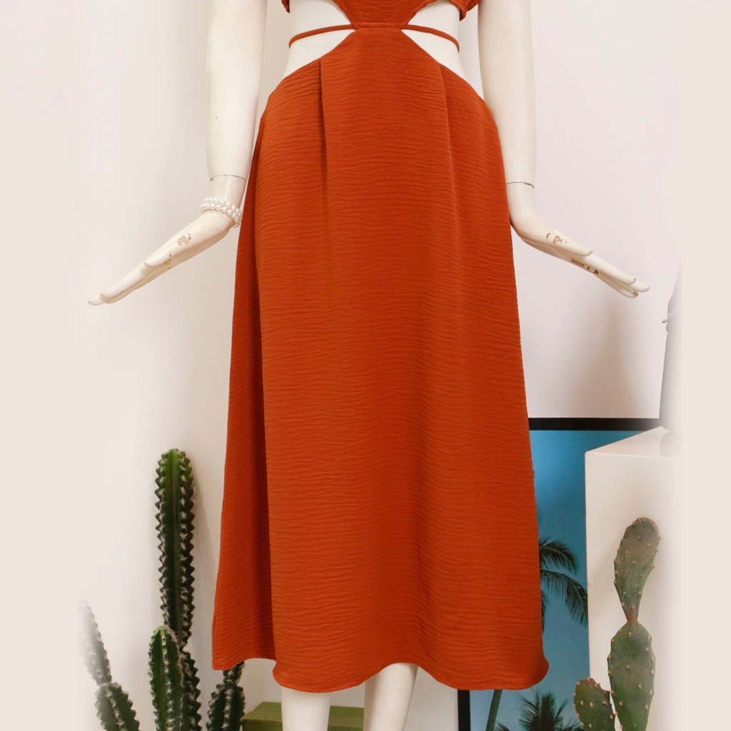 Đầm HD PAR!S khoét eo cột dây