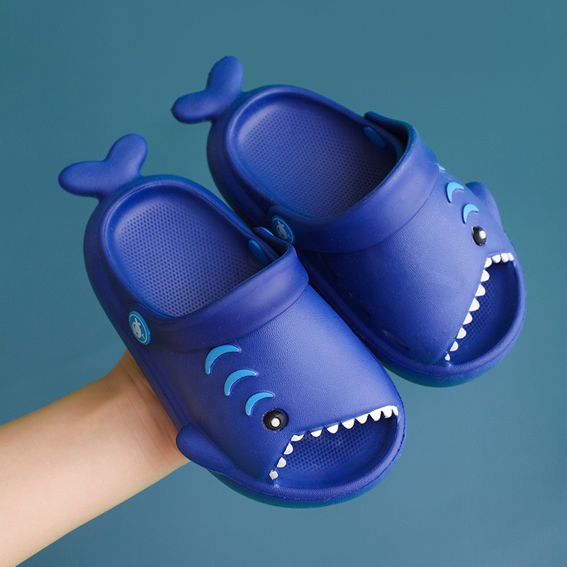 Dép Sục Trẻ Em Cá Mập Baby Shark Siêu Êm Chống Trơn Trượt Chân 13-18cm Từ 1-5 Tuổi M033