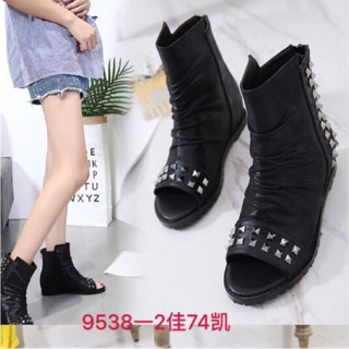 Boots hè đinh tán