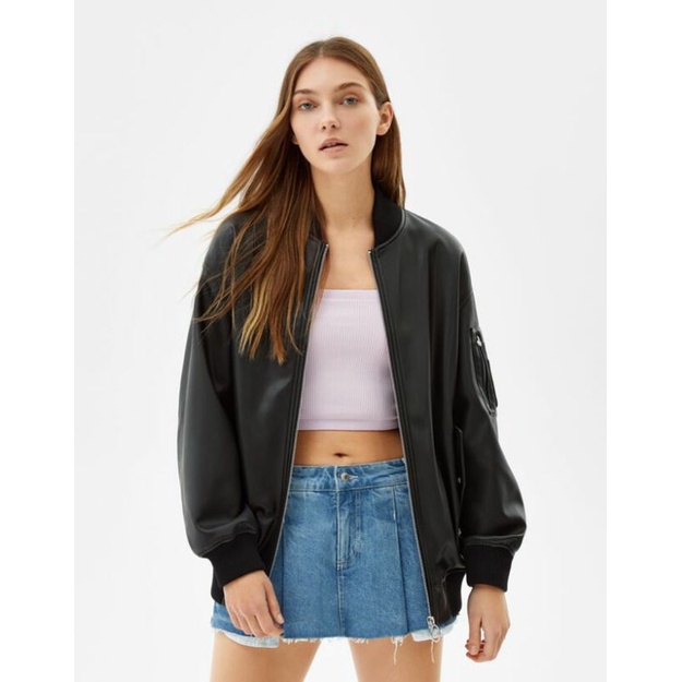 Áo khoác bomber da Bershka size Xs-S