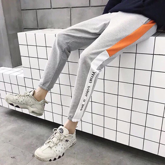 Quần jogger nữ in chữ cá tính