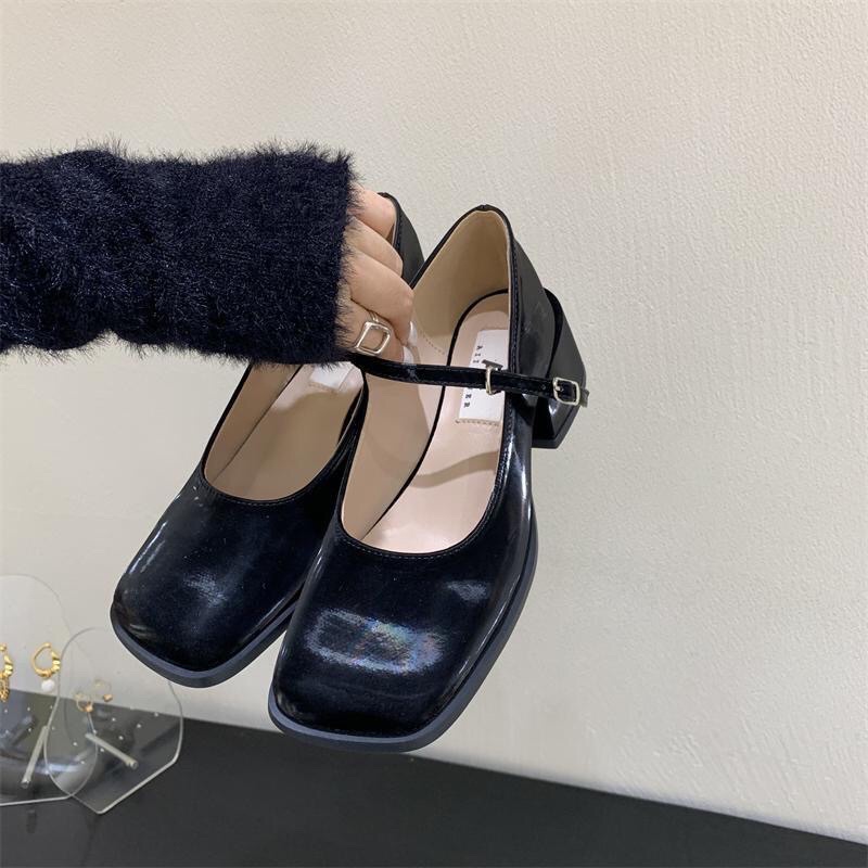 Giày cao gót mũi vuông dáng vintage nhẹ nhàng , hàng Quảng châu cao cấp