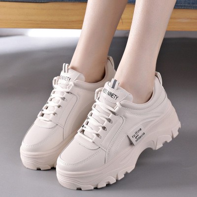 FREE SHIP GIÀY THỂ THAO TRẮNG NỮ HOT HIT HÀN QUỐC. ĐỘN ĐẾ TĂNG CHIỀU CAO 5CM FULL HỘP. | BigBuy360 - bigbuy360.vn