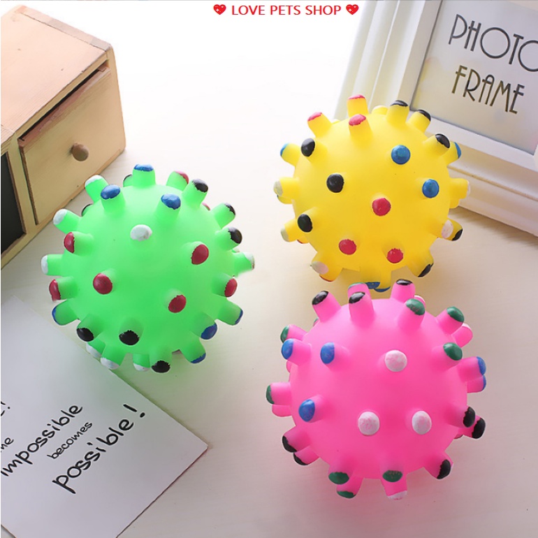 ĐỒ CHƠI GẶM CHO CHÓ MÈO, QUẢ CẦU GAI CÓ KÈN KÊU 6.5CM - LOVE PETS SHOP