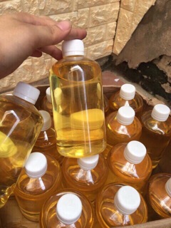Nửa lít dầu dừa nấu thủ công thơm lừng