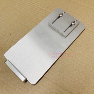 Khuôn giữ máy cắt kính nguyên khung