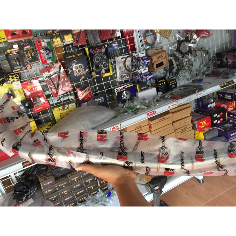 Cỗ bô 2 khúc r8 35-51 cho ex 135 5s gác chân zin