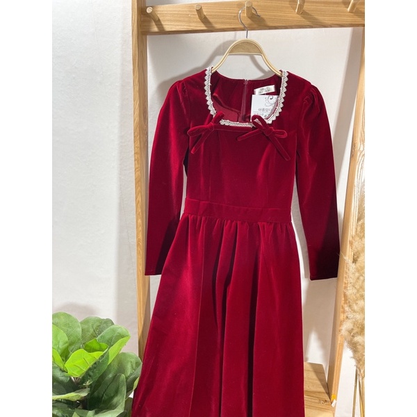🌻🌻Váy tiểu thư,váy nhung phối ren viền cổ màu đỏ đô | BigBuy360 - bigbuy360.vn