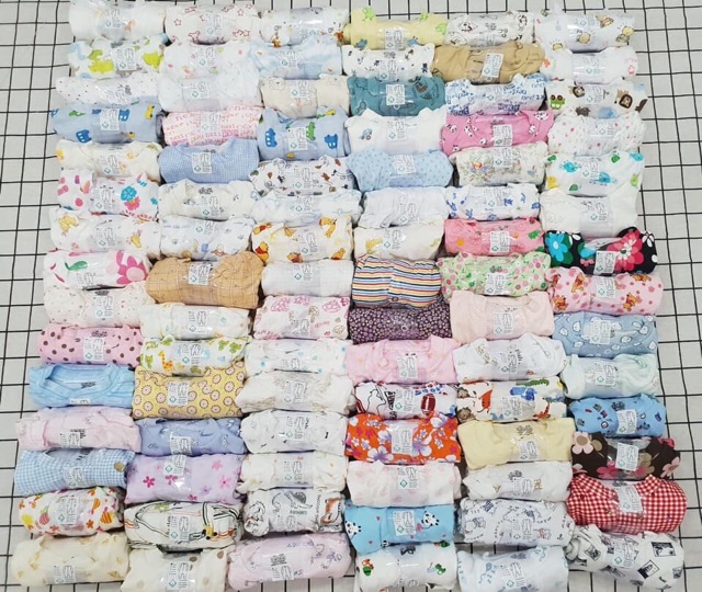 Set 3 Body vớ - sleepsuit- body liền tất cho bé