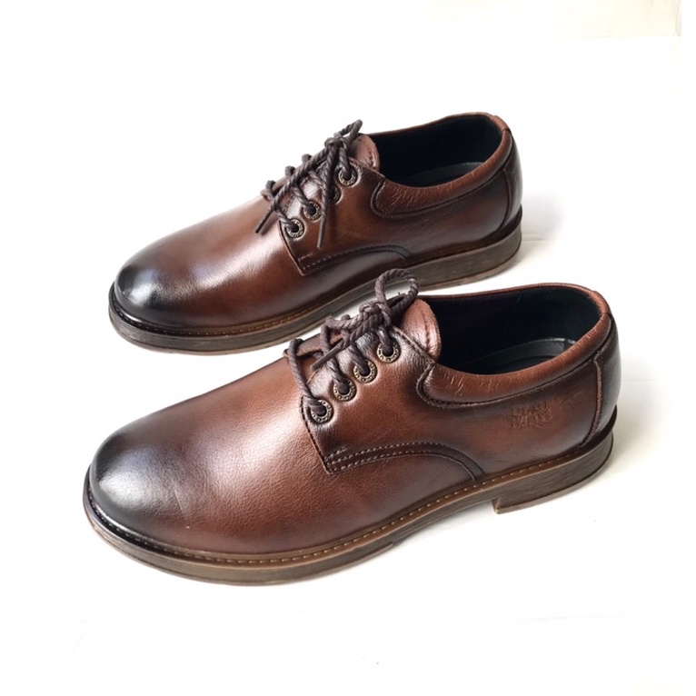 Giày Dr nam phong cách,chất liệu da bò, bảo hành dài hạn, size từ 39-44,màu vàng bò..sang trọng đẳng cấp