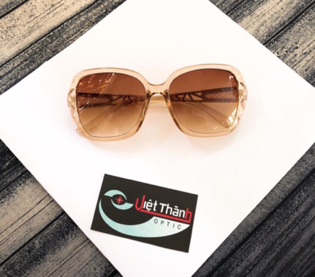 Kính chống nắng form vuông nữ thời trang giá sỉ