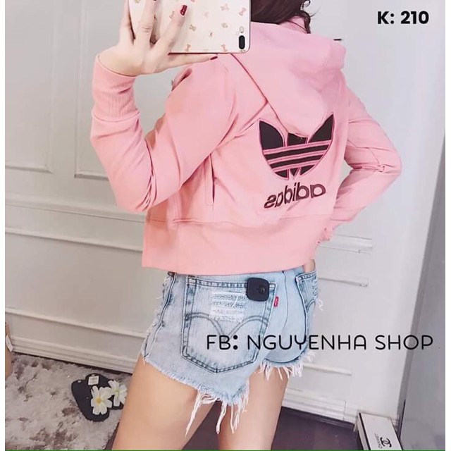 Áo khoác nữ da cá lửng croptop thêu sau lưng | BigBuy360 - bigbuy360.vn