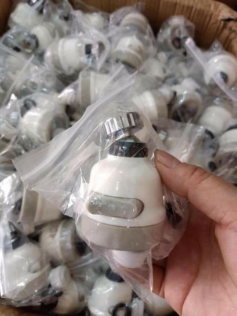 Đầu Vòi Nối Tăng Áp Xoay 360 Độ Rửa Mọi Ngóc Ngách Trong Bồn Rửa Bát Một Cách Tiện Lợi, Dễ Dàng