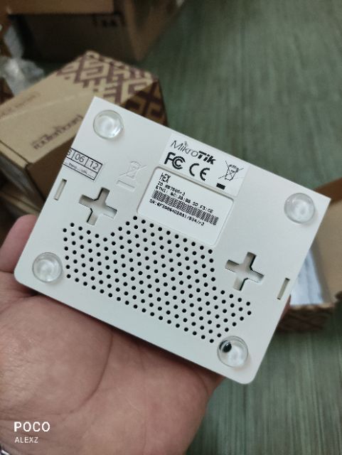 Bộ cân bằng tải Mikrotik 750gr3