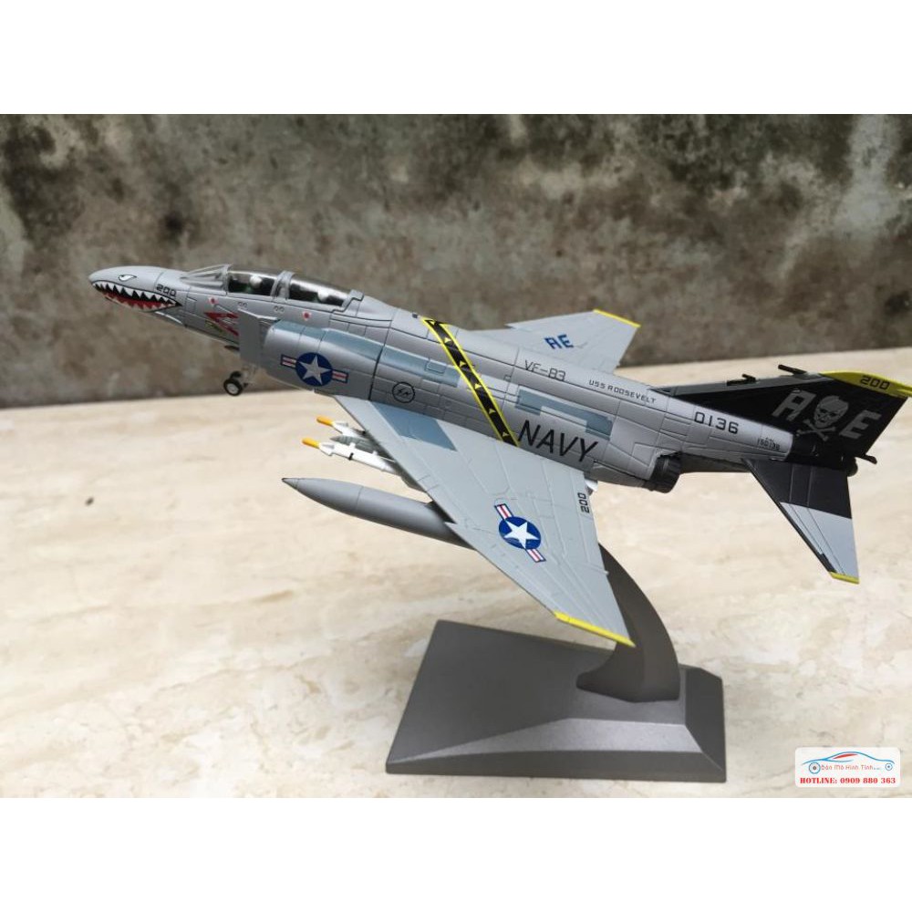 ​Mô hình máy bay F-4A Phantom II  tỷ lệ 1:100