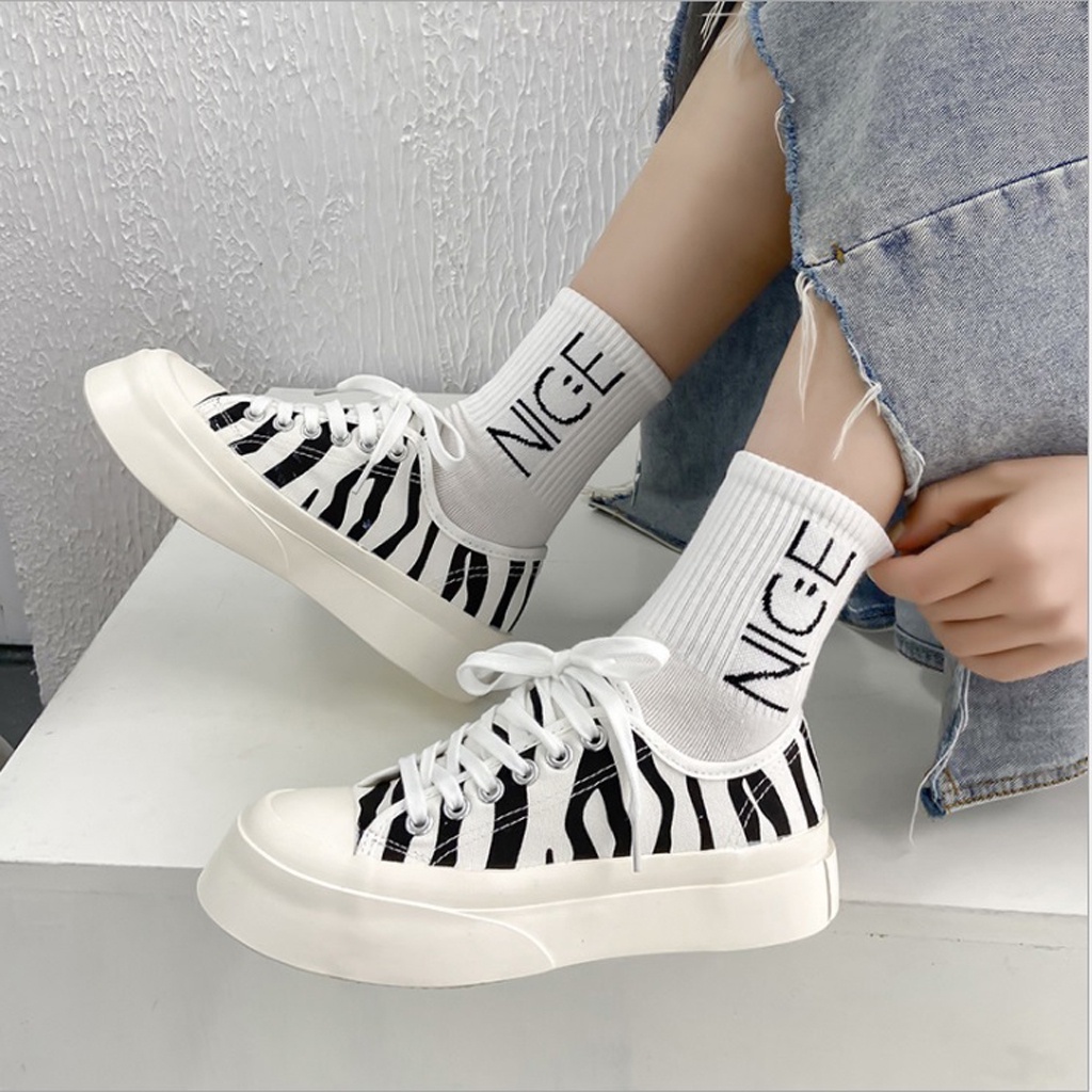 Giày thể thao nữ Ulzzang bò sữa đế bằng bánh mì vải mềm màu đen trắng năng động trẻ trung hot trend đẹp