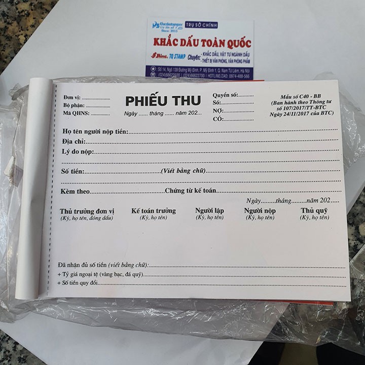 Quyển phiếu thu carbon 2 liên A5 dày dặn rõ nét, có rãnh xé