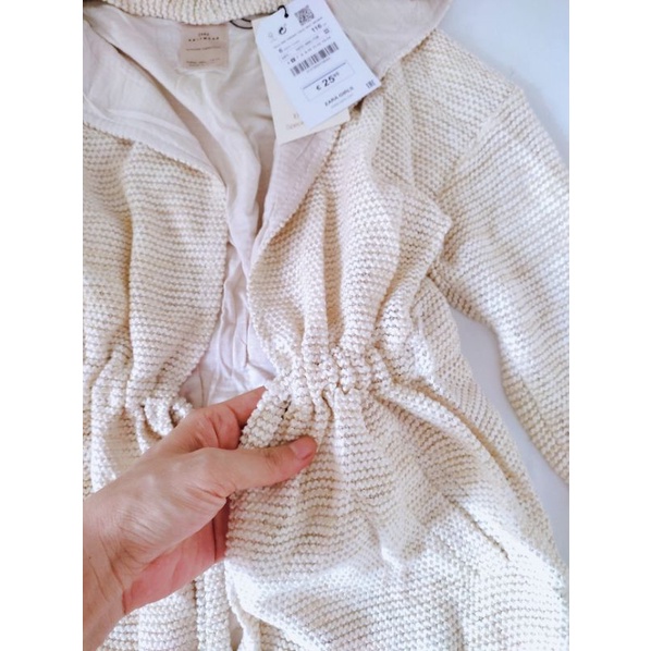 Áo khoác cardigan len có nón, dây rút thắt lưng, màu kem