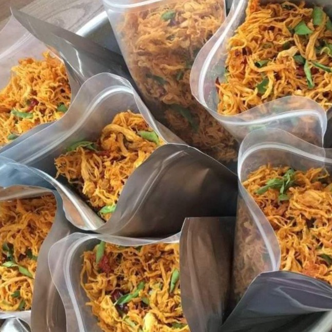 Khô gà lá chanh 500g - đồ ăn vặt khô gà (ngon đúng chuẩn ) | BigBuy360 - bigbuy360.vn