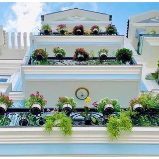 Giỏ treo chậu hoa ban công