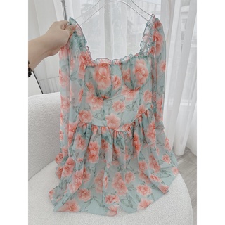 Đầm hoa cúp ngực xoè phồng