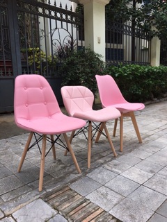 Ghế eames Hồng ( còn tam giác )
