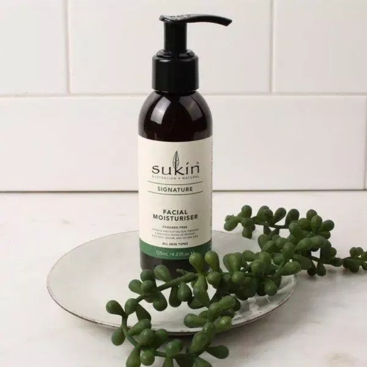Kem Dưỡng Ẩm Dành Cho Da Mặt Sukin Signature Facial Moisturiser 125ml