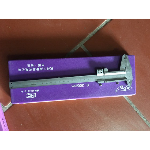 Thước cặp 555 200mm 150mm 300mm