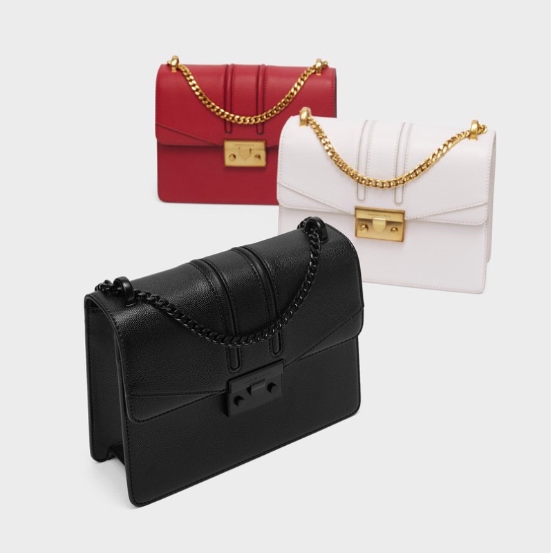 Túi đeo chéo quỳnh búp bê dây xích. hàng nội đại trung chuẩn xịn