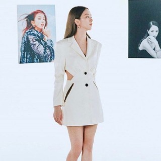 Váy liền trắng Jisoo Blackpink