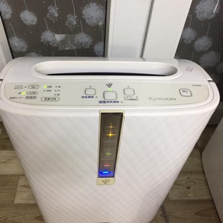 Máy lọc không khí sharp tạo ẩm