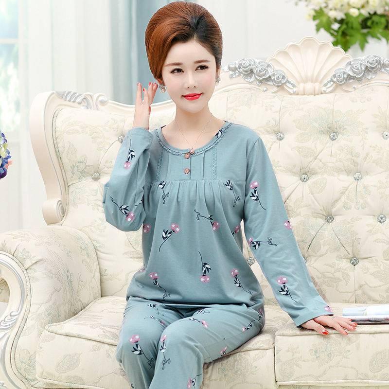 Bộ đồ ngủ tay dài thời trang cho phụ nữ trung niên