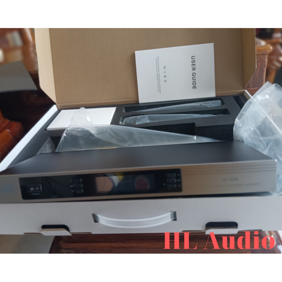 Micro Không Dây JA U-666 - Mic nhẹ Ca hay Chống hú