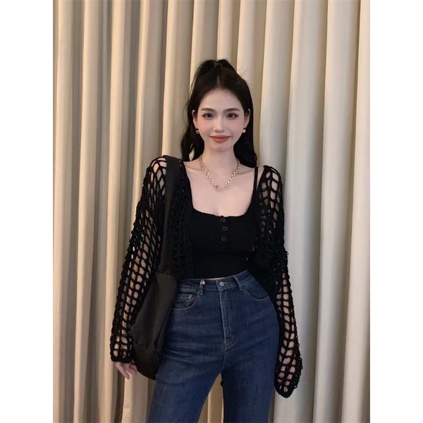 Set áo len cặp hai món gồm áo hai dây len tăm khuy mix cùng áo khoác cadigan lưới siêu chảnh A004