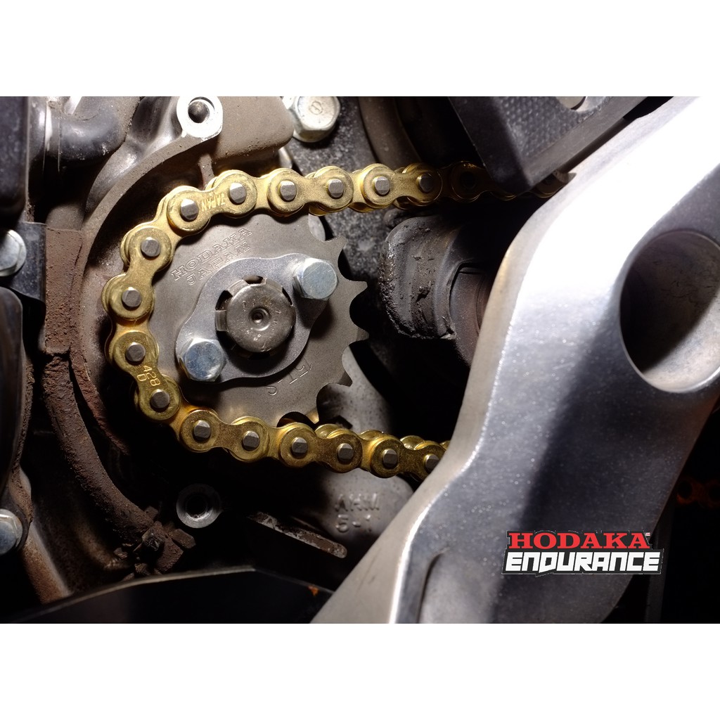 Nhông HODAKA trước Suzuki Sport