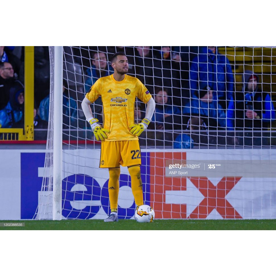 Áo thủ môn bóng đá Mancheater United 2019-2020 four shirt goalkeeper gk yellow vàng