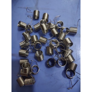 Lò xo râu tôm máy may