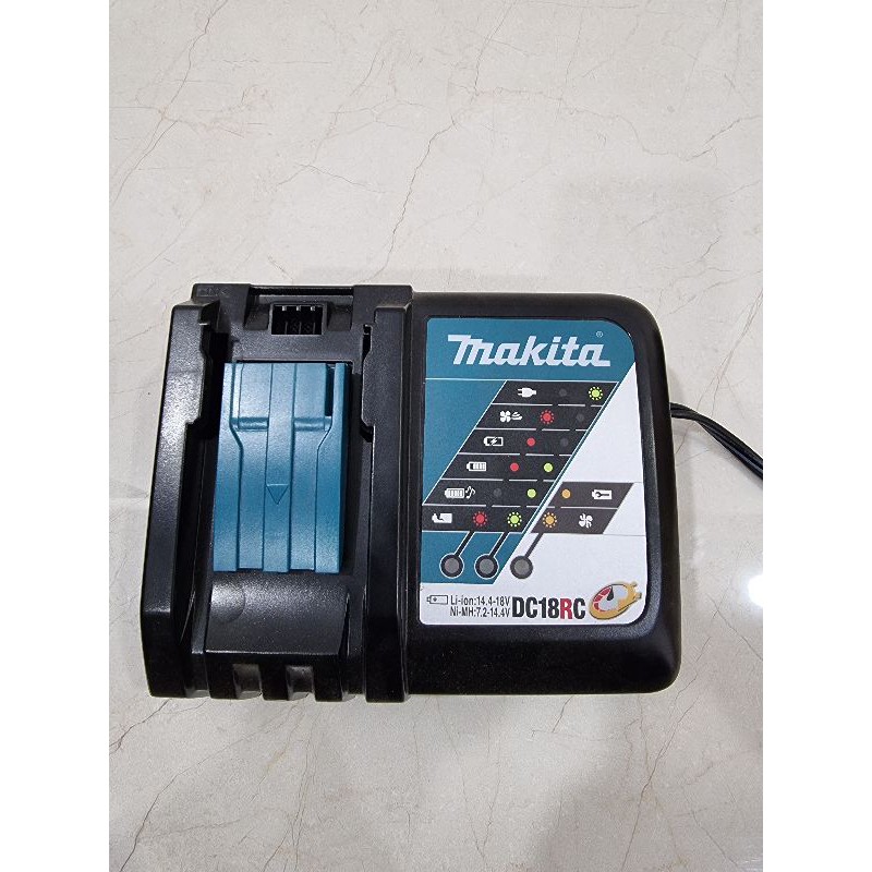 Sạc nhanh Makita 18v DC18RC New