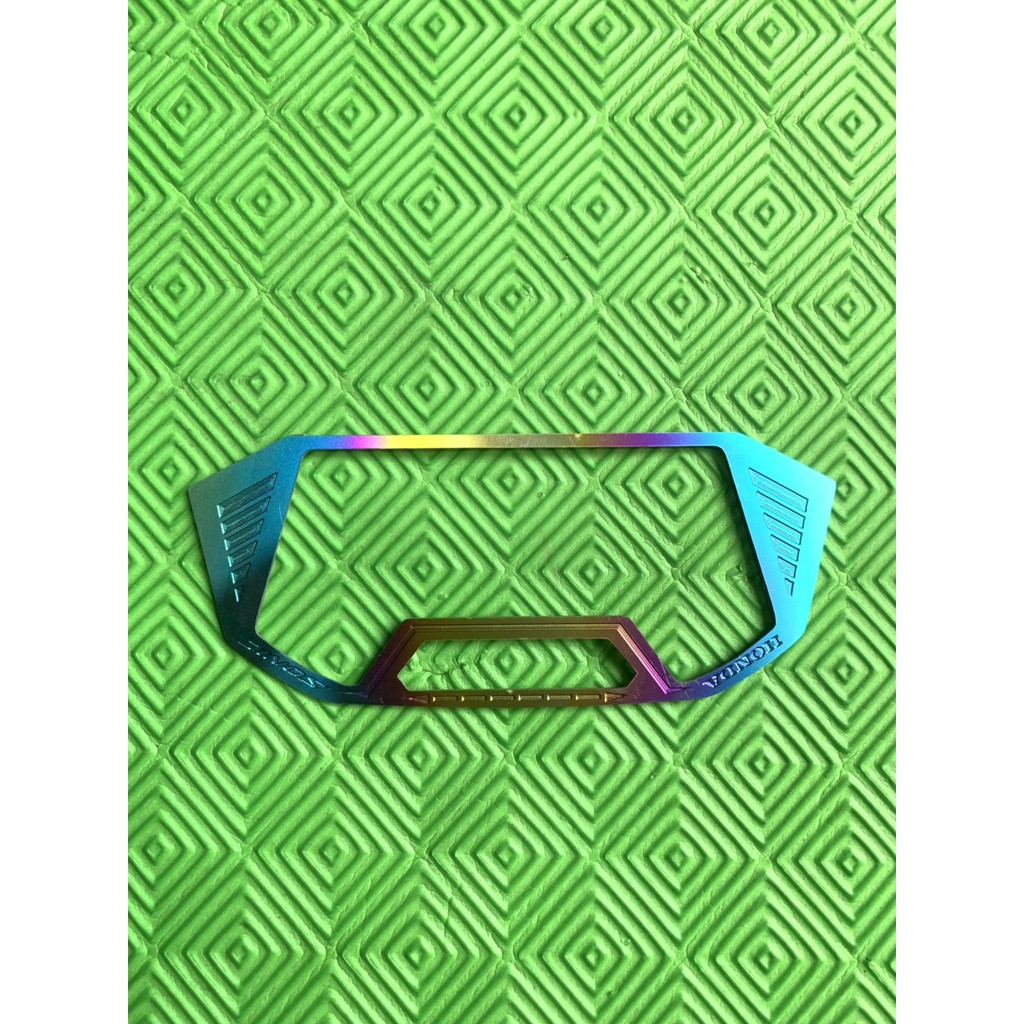 Dán đồng hồ xe sonic titanium