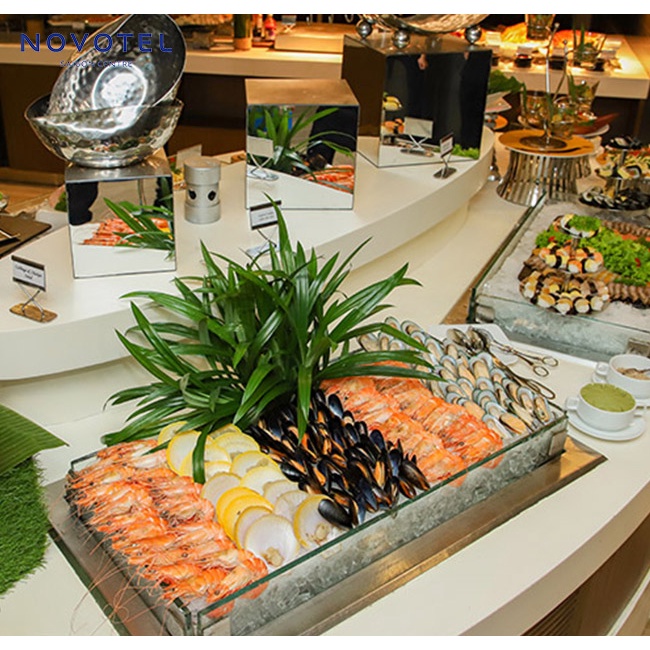 HCM [E-Voucher] Novotel Saigon Centre - International Buffet Trưa Hải Sản Thượng Hạng