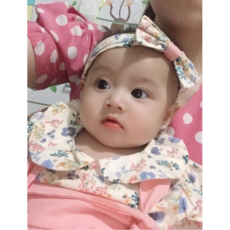 Bodysuit cho bé yếm hồng hoa