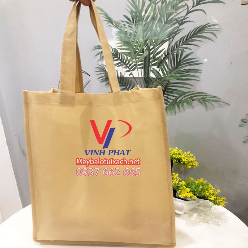 Túi vải không dệt màu nâu trơn chất lượng, đơn giản, gọn nhẹ và vô cùng tiện lợi