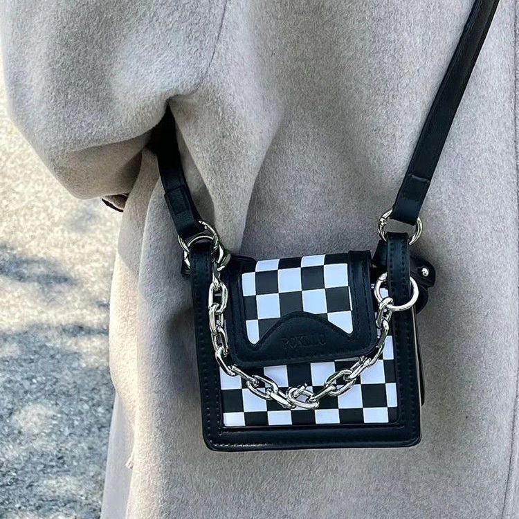 Túi Đeo Chéo Hình Vuông Cỡ Nhỏ Phối Dây Đeo Sợi Xích Thời Trang 2023 Cho Nữ